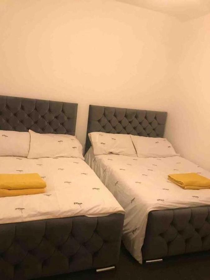 بيرنلي Entire Whalley House المظهر الخارجي الصورة